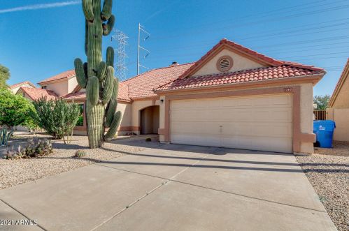 1267 Mineral Rd, Gilbert, AZ 85234-4806