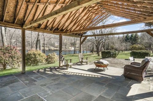 88 Byram Ridge Rd, Armonk NY  10504-1212 exterior
