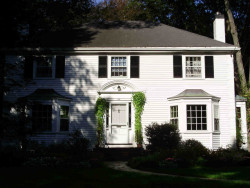 184 Islington Rd, Newton, MA 02466-1012