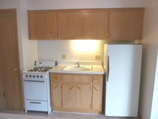 1657 Astor St, Milwaukee WI  53202-2187 exterior