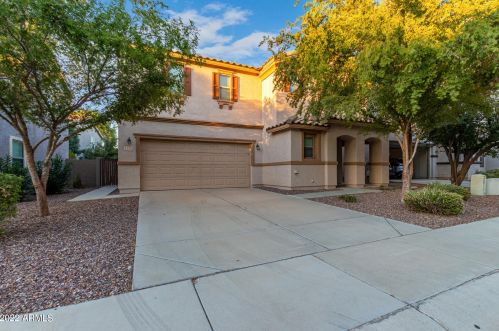 1174 Canyon Creek Dr, Gilbert, AZ 85295-8204