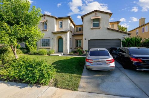 16243 Skyridge Dr, Riverside, CA 92503-0562