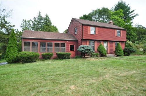 5 Lincoln Dr, Southington, CT 06489-2010