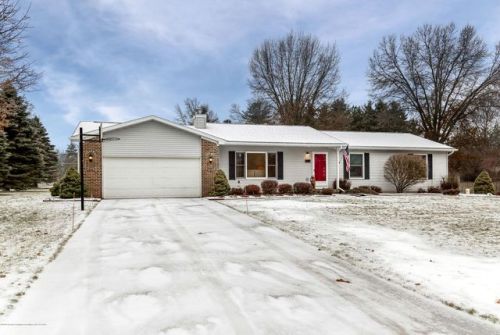 9750 Missaukee Ln, Haslett, MI 48840-9123