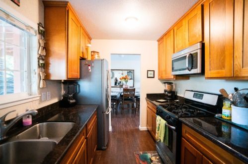7243 Washburn Way, North Highlands, CA 95660-3452