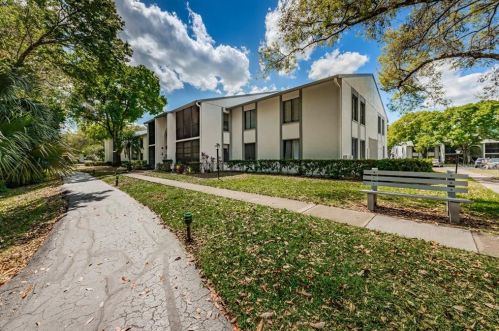 1258 Pine Ridge Cir, Tarpon Springs, FL 34688-5436