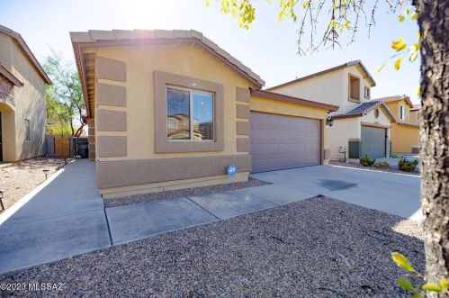 4794 American Beauty Dr, Tucson AZ  85756-5257 exterior