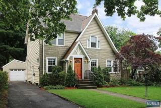 20 Demott St, Tenafly, NJ 07670-2003