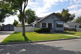 1310 Kaweah St, Hanford CA  93230-2814 exterior