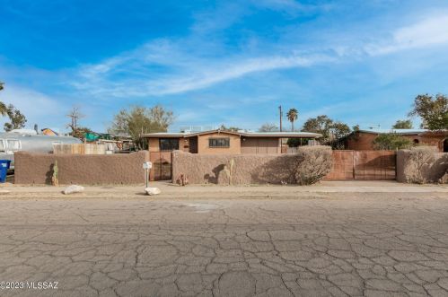 142 Santa Paula St, Tucson, AZ 85706-5342