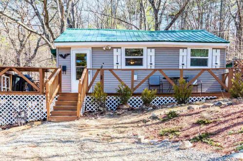 22 Sunset Shore Dr, Alton, NH 03810-4356