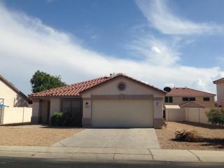 10615 Angels Ln, Peoria, AZ 85383-1722