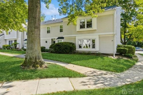 45 Dallenbach Ln, East Brunswick, NJ 08816-5684