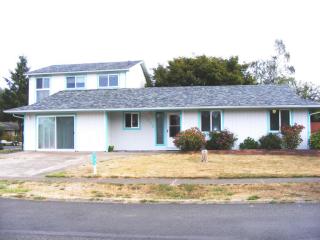 786 Swan Ave, Siletz, OR 97380-2090