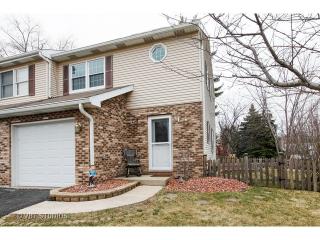 4 57th St, Westmont, IL 60559-2307