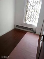 169 205th St, Bronx NY  10458-1264 exterior