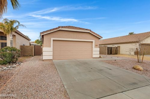 18328 147th Dr, Sun City, AZ 85374-4423