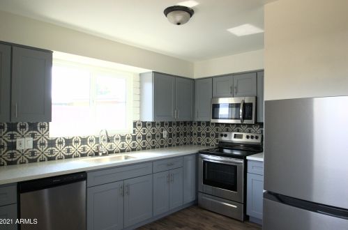 1837 Cheery Lynn Rd, Phoenix AZ  85016-7219 exterior
