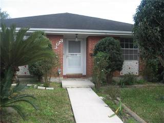 3613 Lake Villa Dr, Metairie, LA 70002-4329