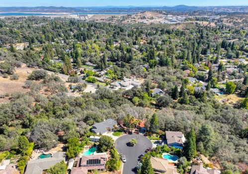 126 Canyon Rim Dr, Folsom, CA 95630-2040