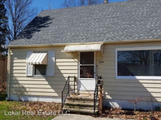 2234 Glenridge Rd, Cleveland OH  44117-2440 exterior