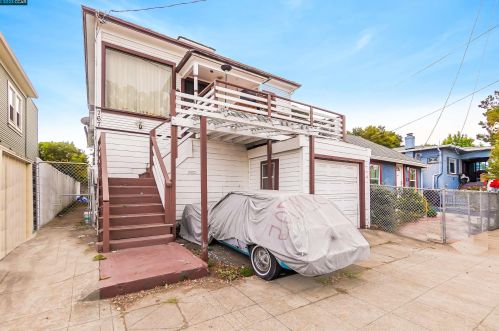 767 47th St, Oakland, CA 94609-1806