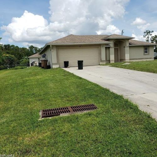 122 Ocean Park Dr, Lehigh Acres, FL 33972-1006