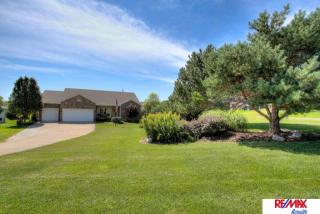 11820 202nd Cir, Gretna, NE 68028-4679