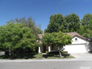 3819 Brook Valley Cir, Stockton CA  95219-2417 exterior