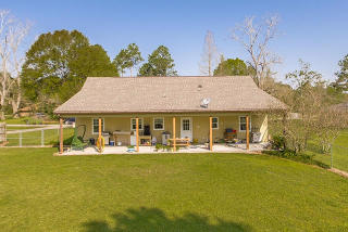 6205 Fausse Bayou Dr, Ventress, LA 70783-3917