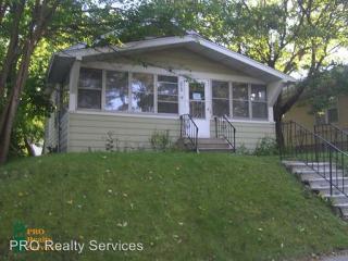 878 Carroll Ave, Saint Paul MN  55104-5411 exterior