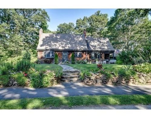 15 Travis Rd, Natick, MA 01760-2420