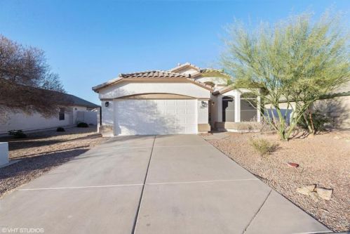 1832 Morgan Dr, Gilbert, AZ 85295-5627