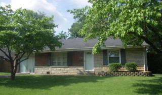 674 Springhurst Dr, Lexington, KY 40503-1716