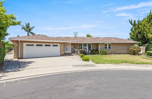 905 Kings Point Ct, Modesto, CA 95355-4711