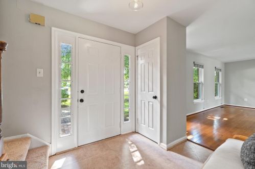 1345 Butter Churn Dr, Herndon, VA 20170-2013