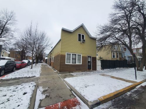 2658 Kedvale Ave, Chicago, IL 60623-4321