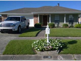 18 Azalea Ln, Marrero, LA 70072-2431