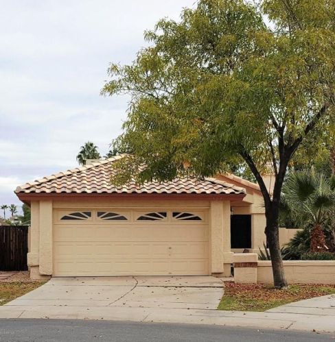 127 Crestview St, Chandler AZ  85226-7503 exterior