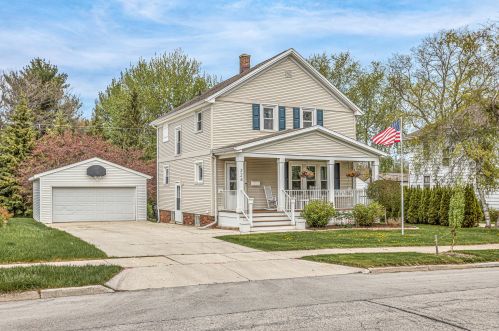 324 Western Ave, Sheboygan Falls, WI 53085-1332