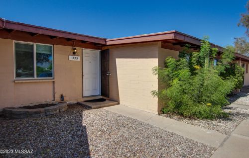 1525 Roger Rd, Tucson, AZ 85705-2473