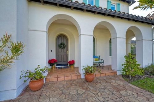 7470 Circulo Sequoia, Carlsbad, CA 92009-8467
