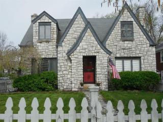 1831 Nicholasville Rd, Lexington, KY 40503-1423