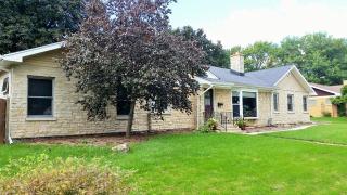 320 Lombard Ave, Flowerfield, IL 60148-2754