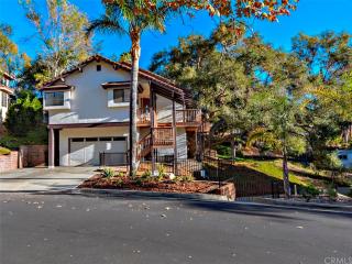 2708 Secret Lake Ln, Fallbrook, CA 92028-9483