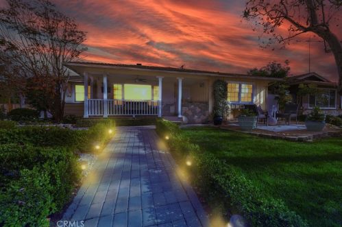 191 Maplewood St, Orange, CA 92866-1723