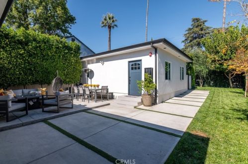 1946 Glenwood Rd, Glendale, CA 91201-1348