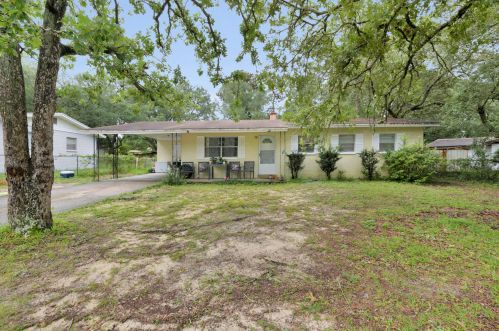 411 Glendale Ave, Valparaiso, FL 32580-1096