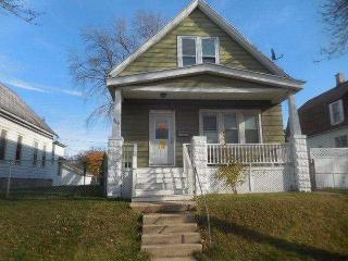 2634 28th St, Milwaukee, WI 53215-2903