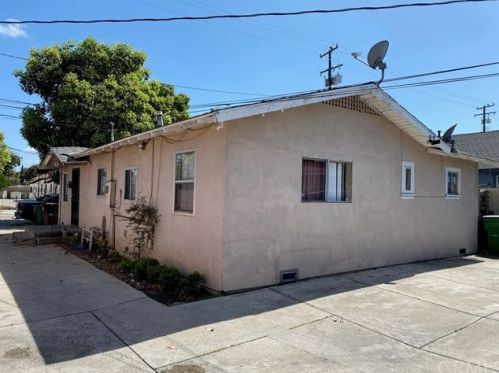 1627 5th St, Santa Ana, CA 92701-4313